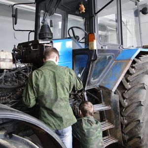 Ремонт тракторной техники