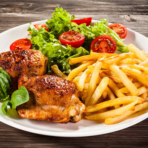 Куриное филе с картошкой фри 