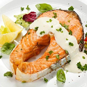 Стейк из сёмги с кокосово‑лаймовым соусом