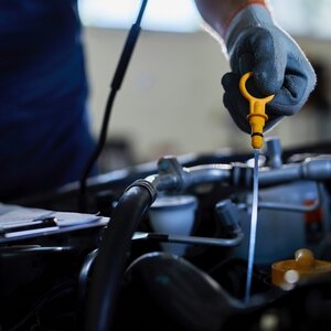 Замена масел и технических жидкостей