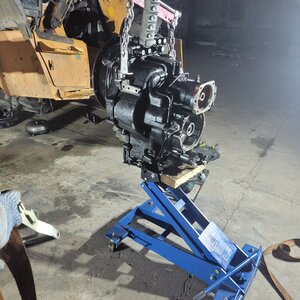 Ремонт и обслуживание мостов и трансмиссий CARRARO