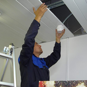 Монтаж систем противодымной защиты зданий