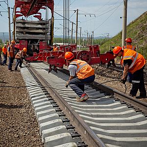Строительство железных дорог