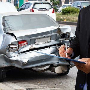 Оценка повреждений автомобиля
