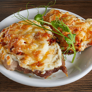 Свинина, запеченная с французской горчицей и сыром