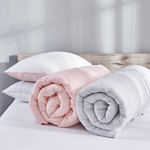 Подушки и одеяла