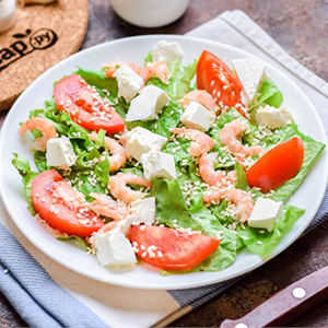 Салат с креветками и сыром «Кремчиз»
