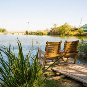 База отдыха с водоемом