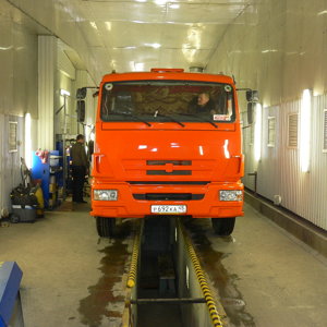 Технический осмотр грузовых автомобилей