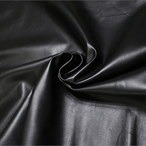 Кожа для одежды черная из мелкого сырья «Дарк»