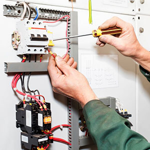 Монтаж систем контроля, защиты и управления электрооборудования