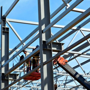 Монтаж стальных строительных конструкций