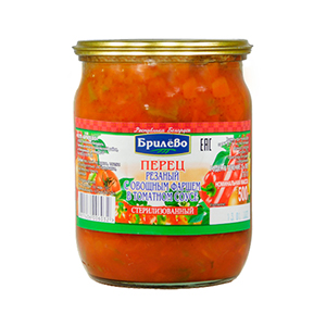 Перец резаный с овощным фаршем в томатном соусе