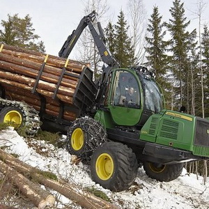 Погрузка лесоматериалов трактором