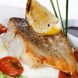 Судак с печеными овощами и соусом Тар-Тар