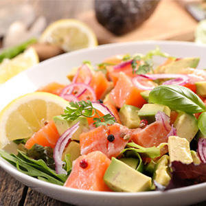 Салат с лососем