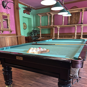 Бильярдный стол