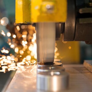 Плоскошлифовальные работы по металлу