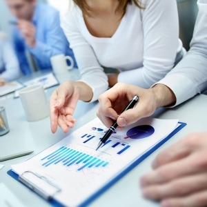 Оказание консультационной помощи специалистам предприятий