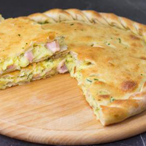 Пирог с грудинкой и картофелем