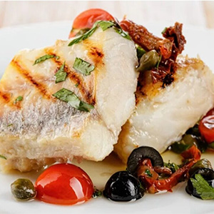 Судак запеченный с песто и томатами 