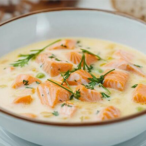 Сливочный суп с лососем