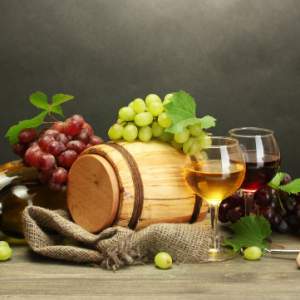 Плодовое вино улучшенного качества