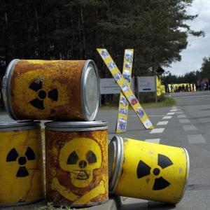 Переработка радиоактивных отходов