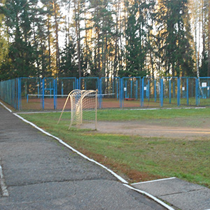 Спортивная база с теннисным кортом