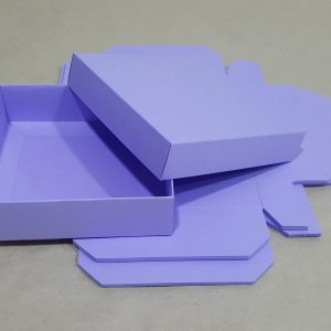 Упаковка из мелованного или дизайнерского картона