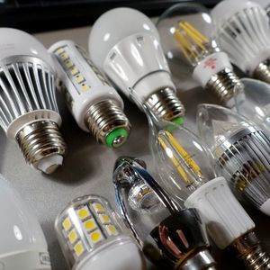 Светодиодные лампы и светильники