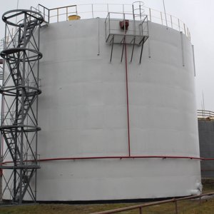 Монтаж резервуаров для хранения нефти