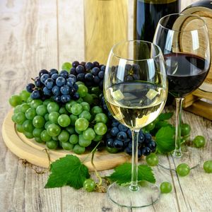 Вино плодовое крепленое улучшенного качества