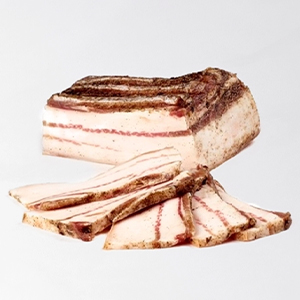 Продукт из шпика соленый «Грудинка свойская»