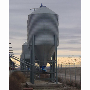 Бункер для корма