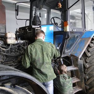 Сервисное обслуживание и ремонт тракторов