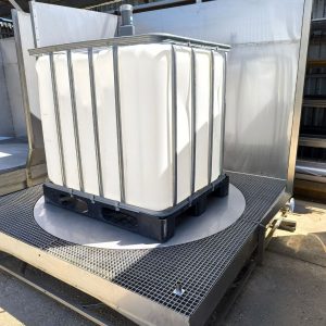 Мойка еврокубов