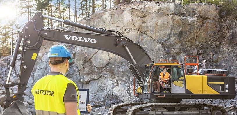 Повысьте эффективность вашего парка: профессиональное обучение операторов от ООО «СпецЕвроТех»