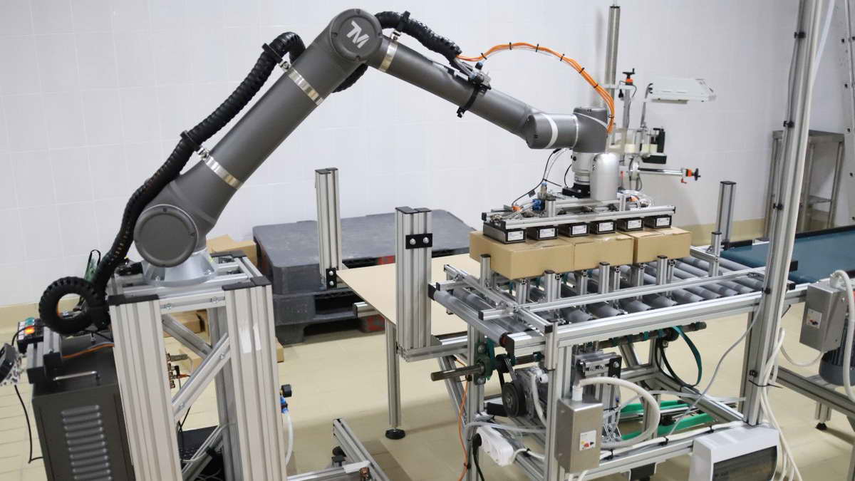 Коллаборативный робот паллетайзер SIA. Собственное производство.